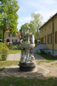 Venezianischer Brunnen im Garten des Bürgerhauses Kladower Forum