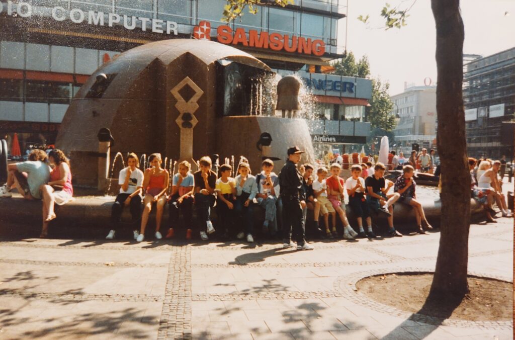 Ferien 1991 (vor dem "Wasserklops" am Breitscheidplatz)