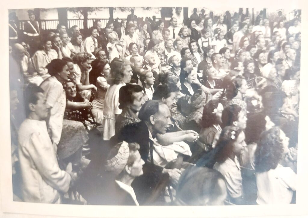Vorstellung auf der Terrasse des Seglerheims