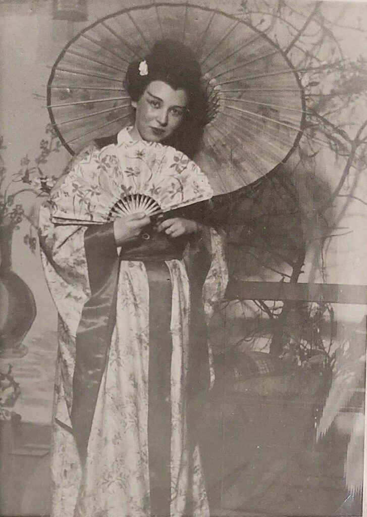 Ingeborg Schütz als Geisha