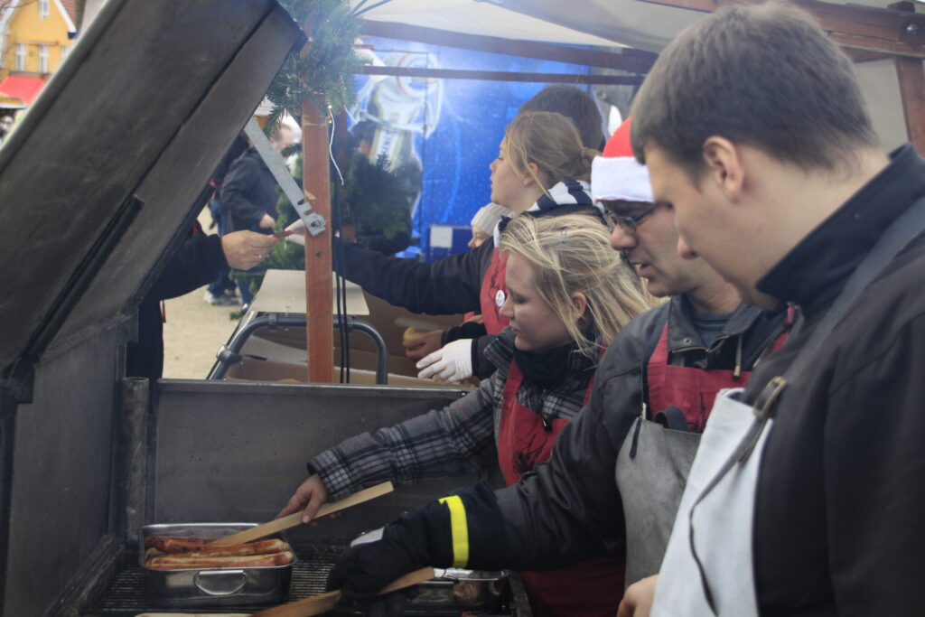 Viele fleißige Hände...